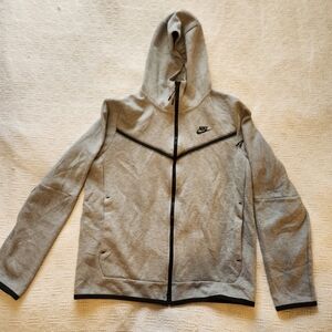 Men's Size Medium Nike Hoodie